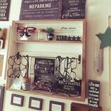 「インテリアとしても楽しめる♪メガネの見せる収納アイデア」の画像2