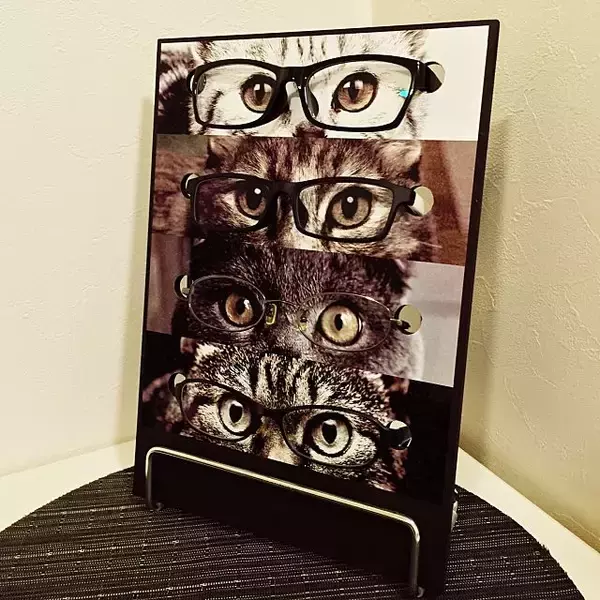 「インテリアとしても楽しめる♪メガネの見せる収納アイデア」の画像