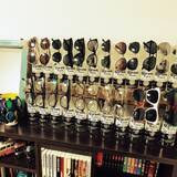 「インテリアとしても楽しめる♪メガネの見せる収納アイデア」の画像1