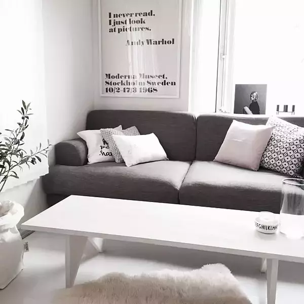 「DIYに慣れてきたら挑戦したい!!主役級なローテーブル実例集」の画像