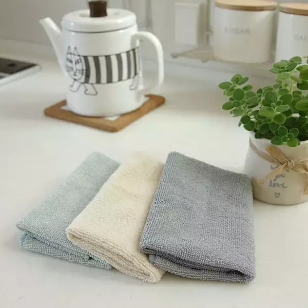 「決定版！本当に買ってよかった100均リピ買いアイテム12選」の画像