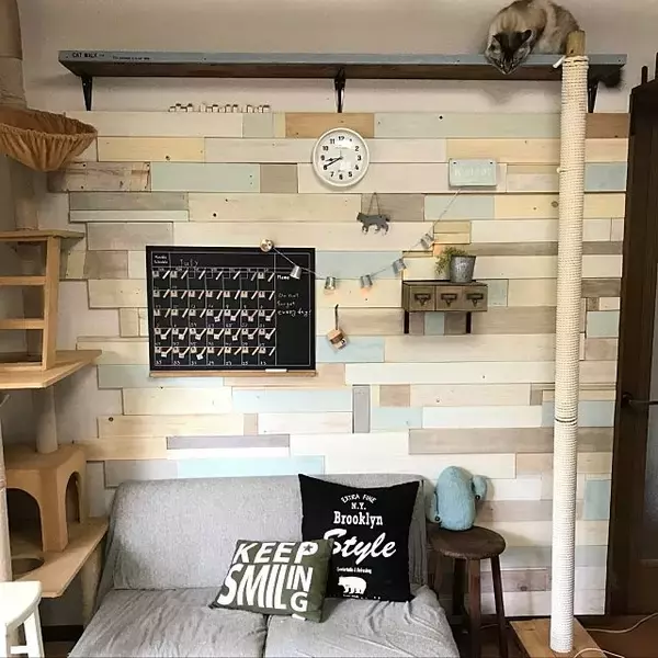 「猫と暮らす♡リビングのキャットウォーク、タワーDIY実例」の画像