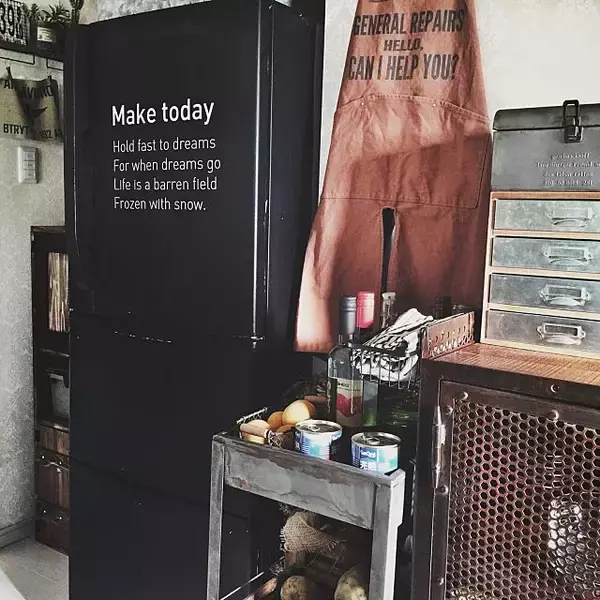 「英字ステッカーはこう使う！知っておくべき11のアイデア」の画像