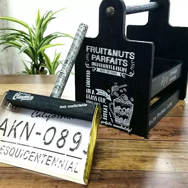 「100円に見えないデザイン♡ダイソーナンバープレート実例」の画像