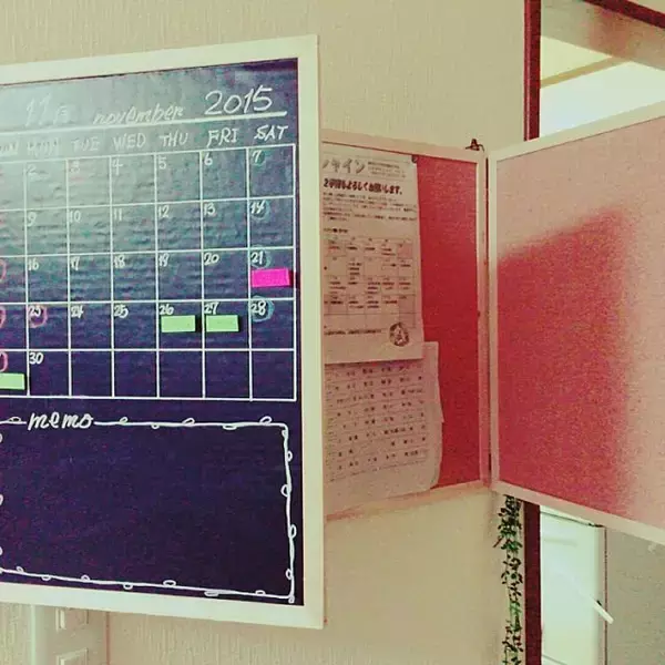 「実用的DIYがおすすめ♪コルクボードが収納アイテムに変身」の画像