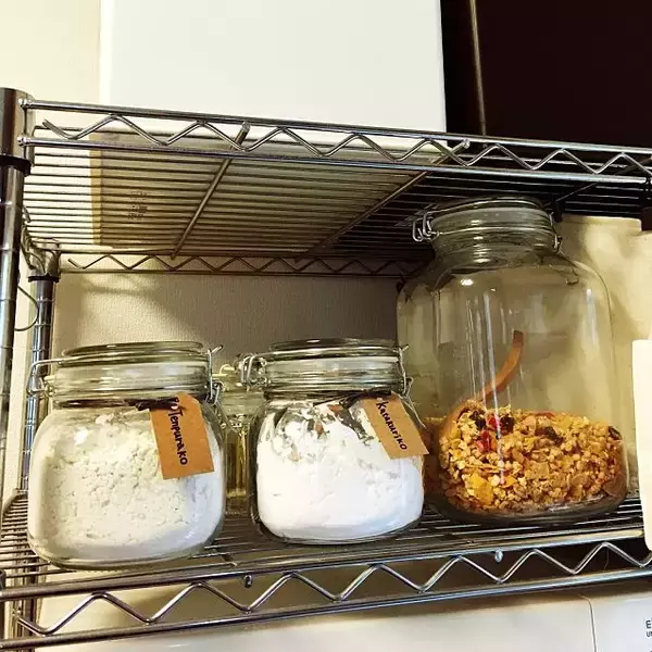 「どの素材もいい！ダイソーキャニスターの使いやすさを紹介」の画像