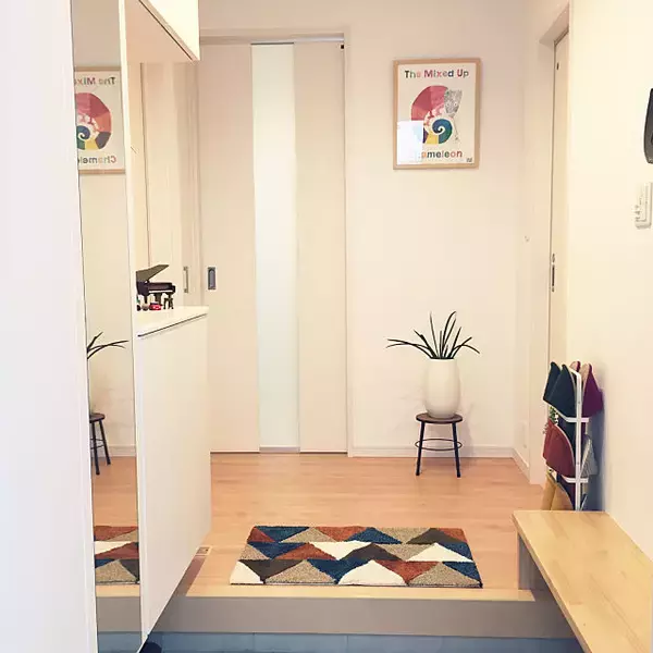 「玄関は見栄え良く！家の顔を好印象にディスプレイするコツ」の画像