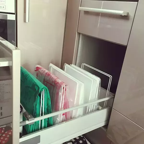 「すっきり使いやすくがモットー！ゴミ袋の整理収納術」の画像