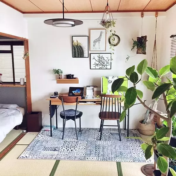 「飾る・吊るす収納にも！ピクチャーレールのナイスな活用術」の画像