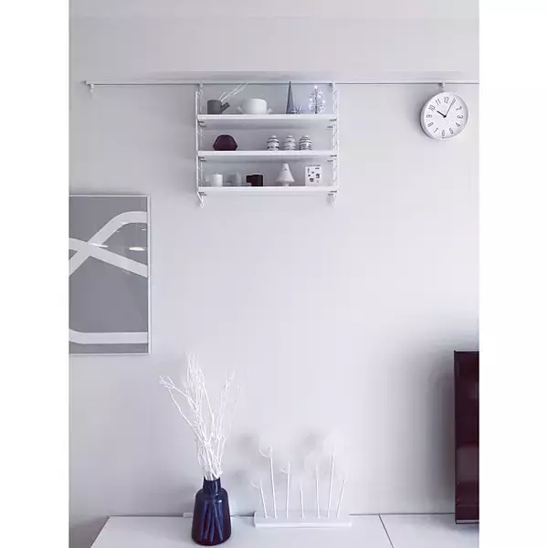 「飾る・吊るす収納にも！ピクチャーレールのナイスな活用術」の画像