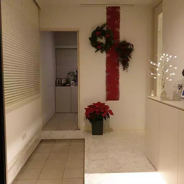 「飾る・吊るす収納にも！ピクチャーレールのナイスな活用術」の画像