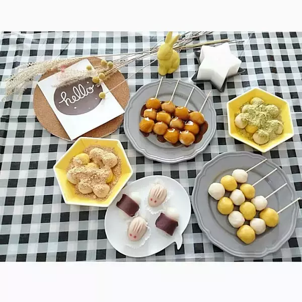 「華やかな食卓♡100均アイテムでテーブルコーディネート」の画像
