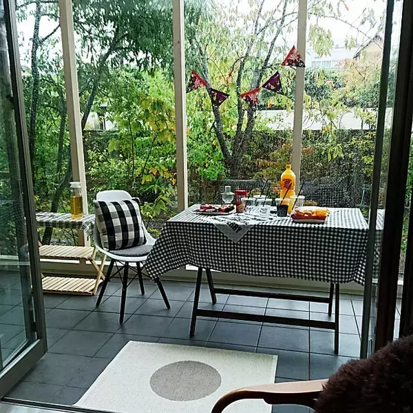 「華やかな食卓♡100均アイテムでテーブルコーディネート」の画像