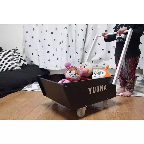 「愛情と思いやりがギュッ♡キッズおもちゃ箱のDIYアイデア」の画像