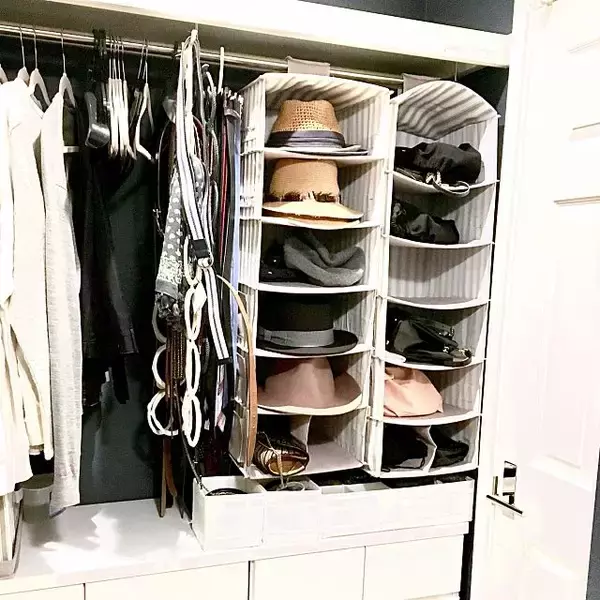 「美しいしまい方でファッションを楽しむ♡帽子収納見本集」の画像