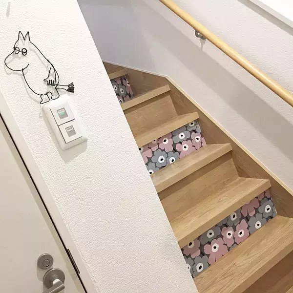 「DIYでお家に彩りを！マリメッコで作る華やかインテリア」の画像