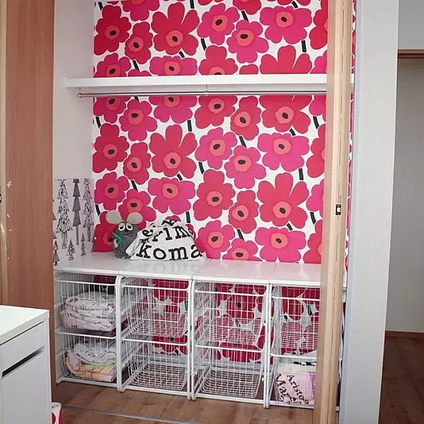 「DIYでお家に彩りを！マリメッコで作る華やかインテリア」の画像