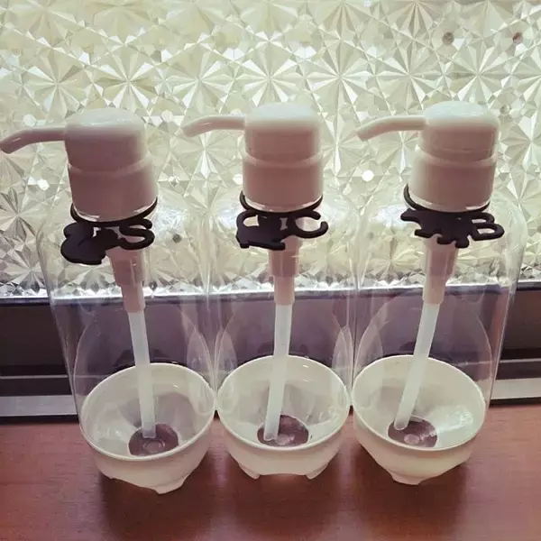 「信じられないコスパ感！ダイソーのシャンプーボトル実例集」の画像