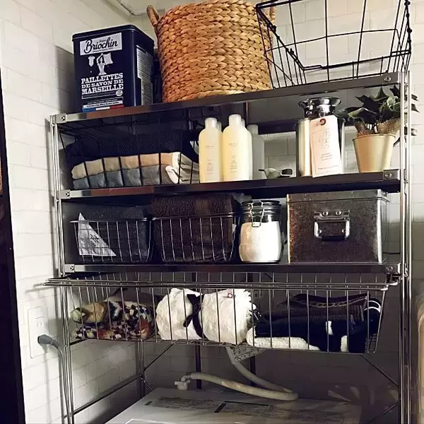 「便利さだけじゃ満足しない☆見栄えの良い洗濯機周り収納」の画像