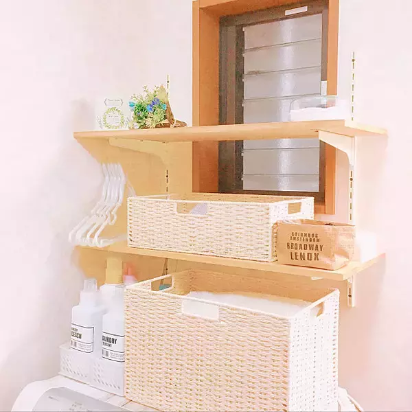 「便利さだけじゃ満足しない☆見栄えの良い洗濯機周り収納」の画像