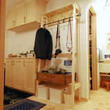 「実用的でインテリア性も◎あると助かるコート掛けDIY実例」の画像9