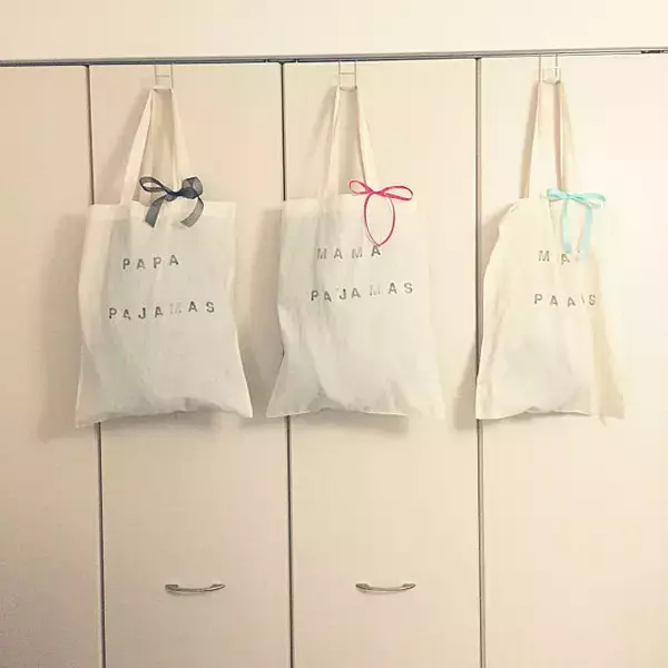 「便利に美しく収納！今すぐ実践したいパジャマの置き場所」の画像