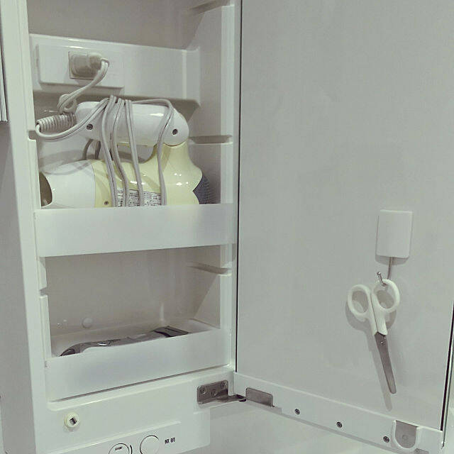 みんなのアイデア教えて☆はさみの置き場はこれで解決