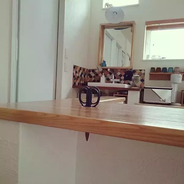 「みんなのアイデア教えて☆はさみの置き場はこれで解決」の画像