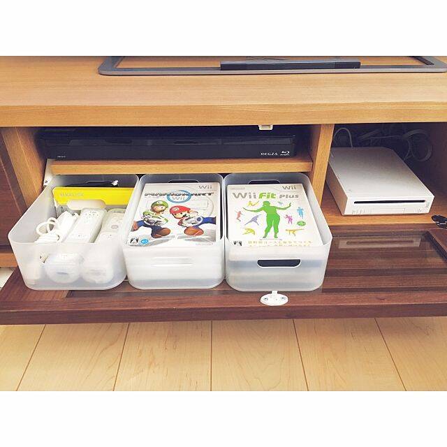 みんな何をどうやってしまってる？テレビボードの収納実例