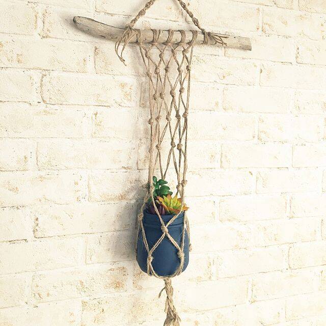 ぐるぐる巻くだけでもOK！麻紐でナチュラルな空間をDIY