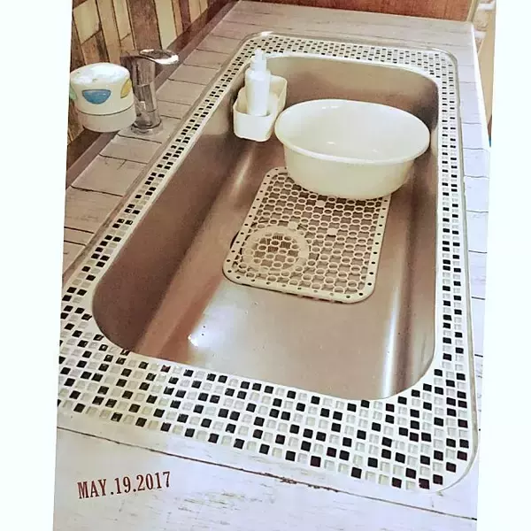 「狭い場所からコツコツと♡自分で貼るのが楽しいタイルDIY」の画像