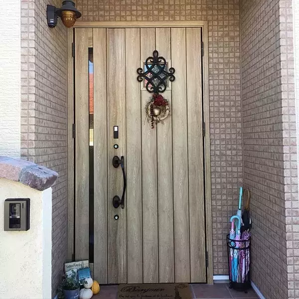 「玄関にぴったりが見つかる♪種類豊富なニトリの傘立て」の画像