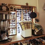 「お部屋を華やかに変身♪手作りヨーヨーキルトカーテン」の画像1