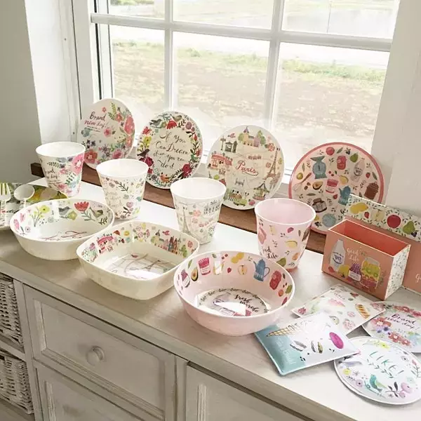「これは欲しくなる！ダイソーのとびきりキュートな食器たち」の画像