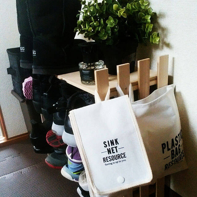 使いやすくてすっきり空間に！セリアのゴミ袋ストッカー