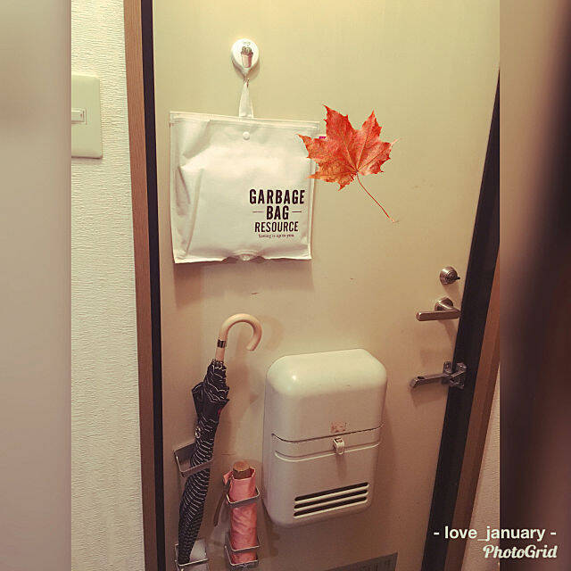 使いやすくてすっきり空間に！セリアのゴミ袋ストッカー