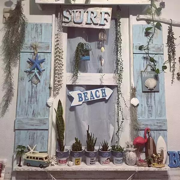 「塗るだけで西海岸風インテリアに☆ペンキでDIYを楽しもう」の画像