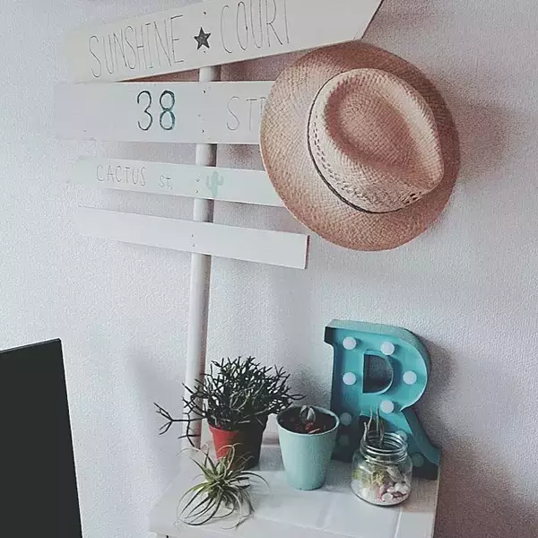 「塗るだけで西海岸風インテリアに☆ペンキでDIYを楽しもう」の画像