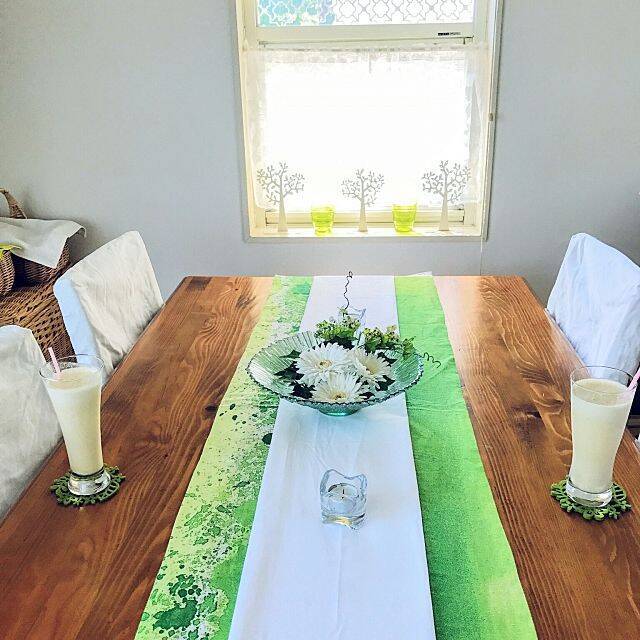 1枚の布がお部屋を変える！テーブルランナーの魅力に密着