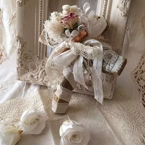 「これはナイスアイデア！流木を使った3パターンのDIY作品集」の画像