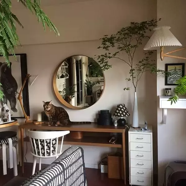 「お部屋を広く明るく魅せる！鏡を使った“ミラートリック”」の画像