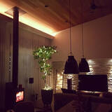 「照明にひと工夫！夜のリビングのリラックススタイル」の画像7