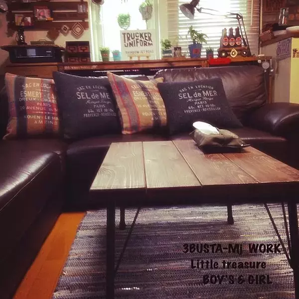 「個性を生かす!!鉄脚テーブルDIYで魅力たっぷりのお部屋」の画像