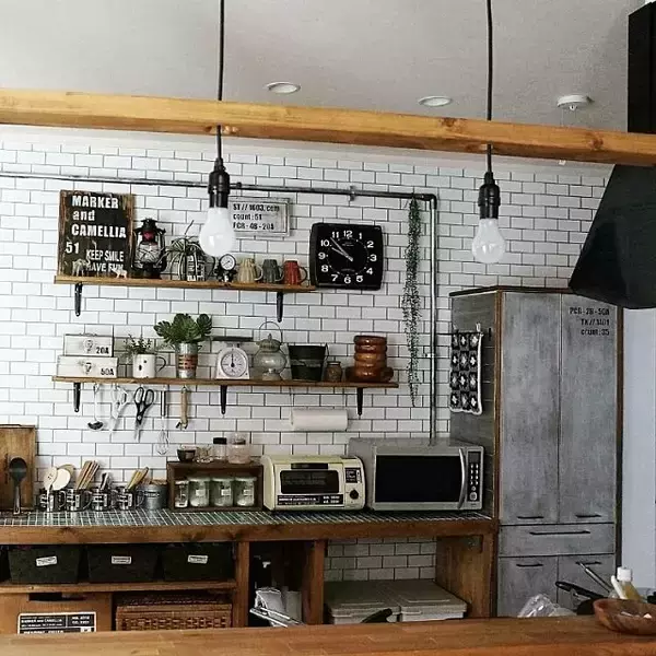 「クールさ満点インダストリアル！塩ビパイプのDIYがアツイ」の画像