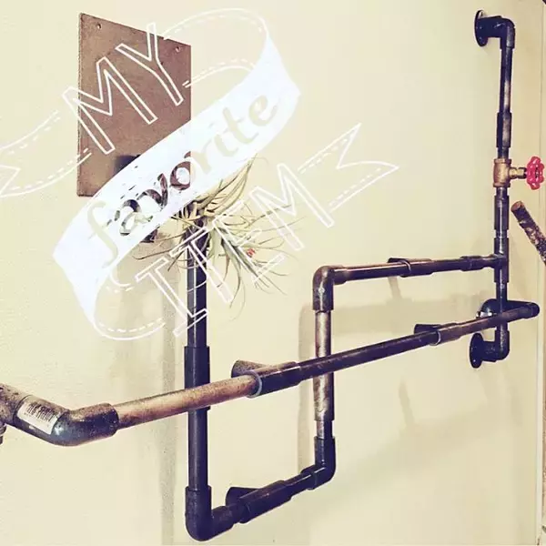 「クールさ満点インダストリアル！塩ビパイプのDIYがアツイ」の画像