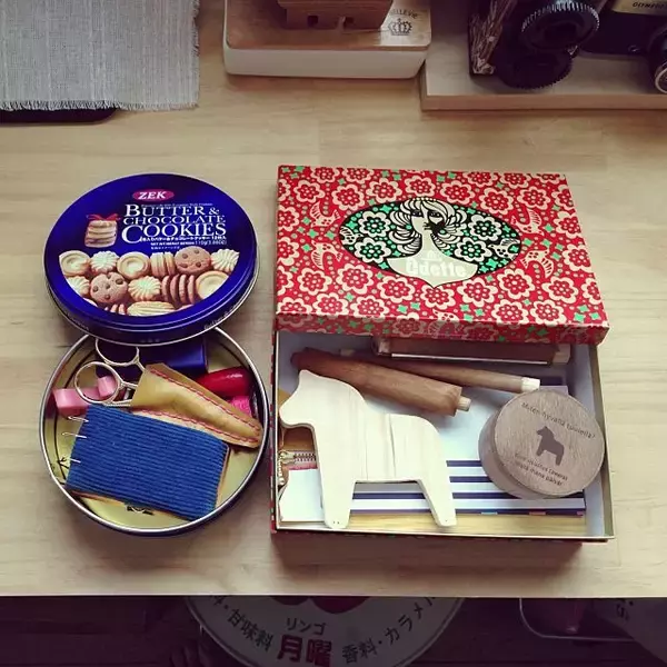 「GOODデザインがいっぱい☆お菓子の缶をインテリアに」の画像
