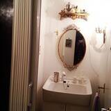 「優雅な空間でリラックス♡女子力の高いロココ調インテリア」の画像10