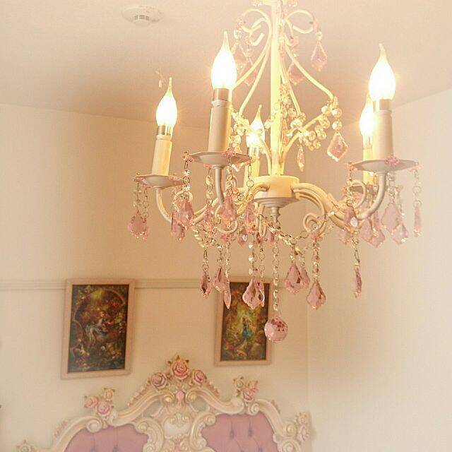 優雅な空間でリラックス♡女子力の高いロココ調インテリア