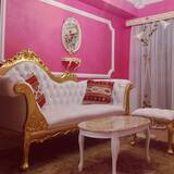 「優雅な空間でリラックス♡女子力の高いロココ調インテリア」の画像4