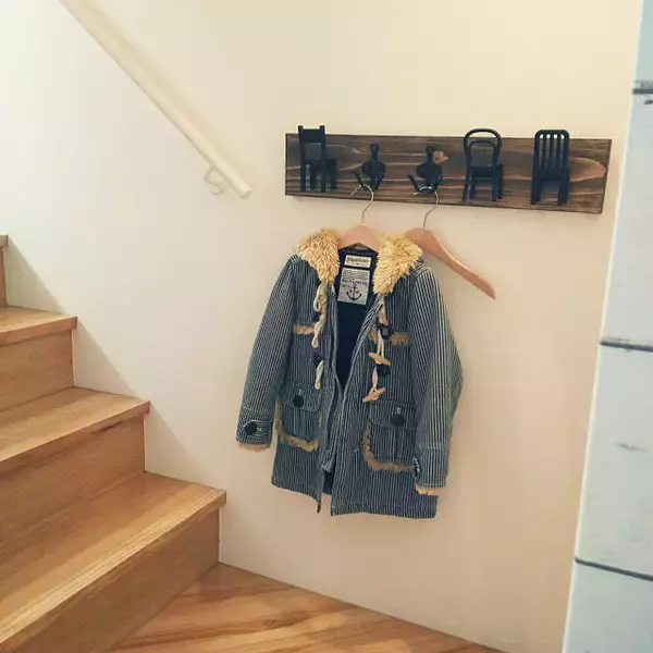 「フォトジェニックなフックはIKEAで！人気のフック活用例」の画像